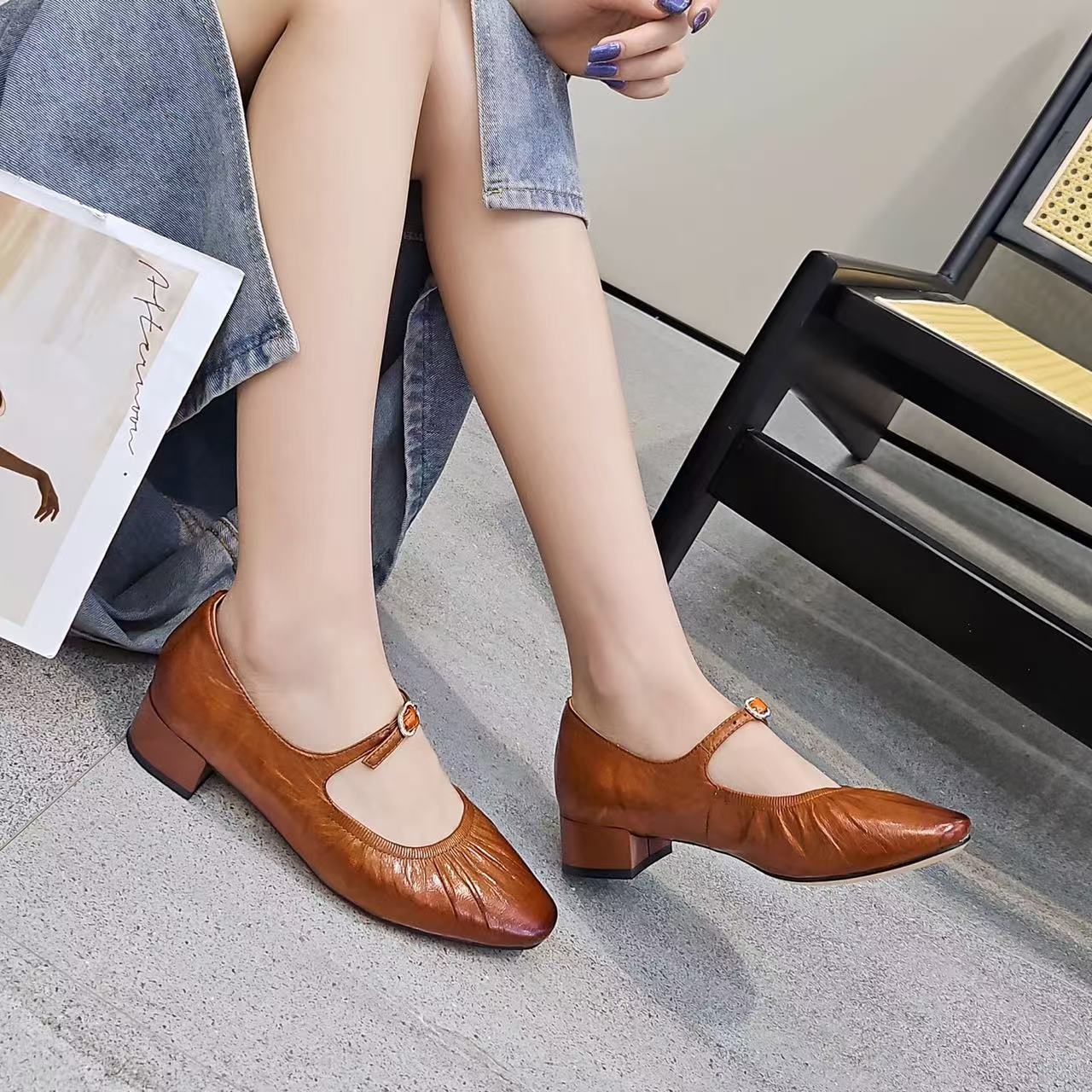 C1741 棕色 时尚方头舒适低跟玛丽珍真皮浅口女单鞋