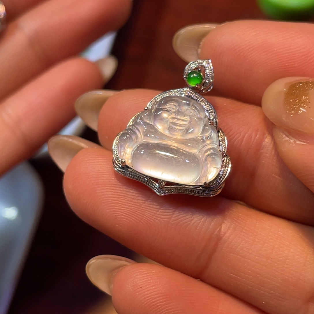 翡翠颈饰18K金镶嵌佛公