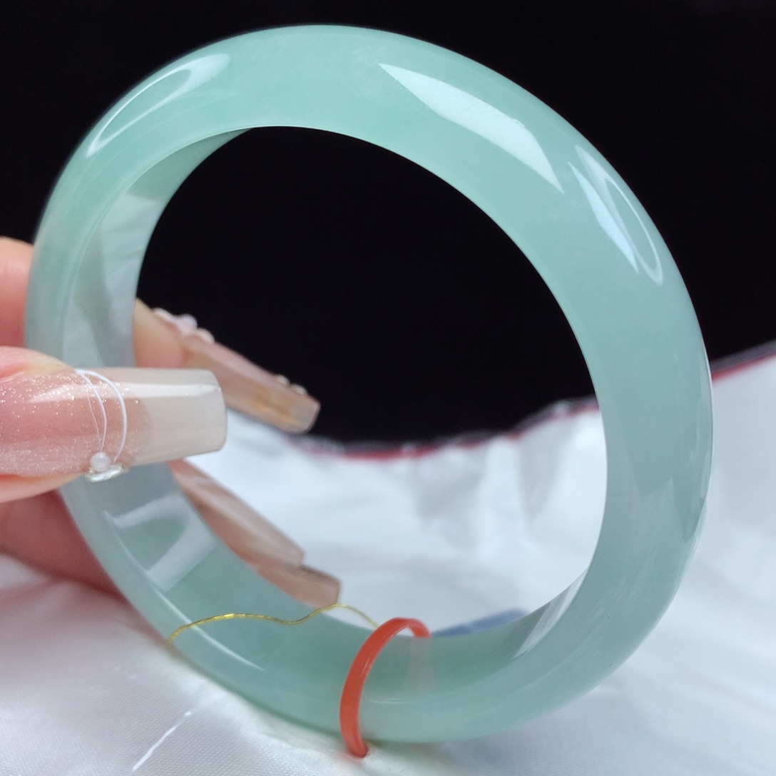 翡翠手镯未镶嵌56圈3249