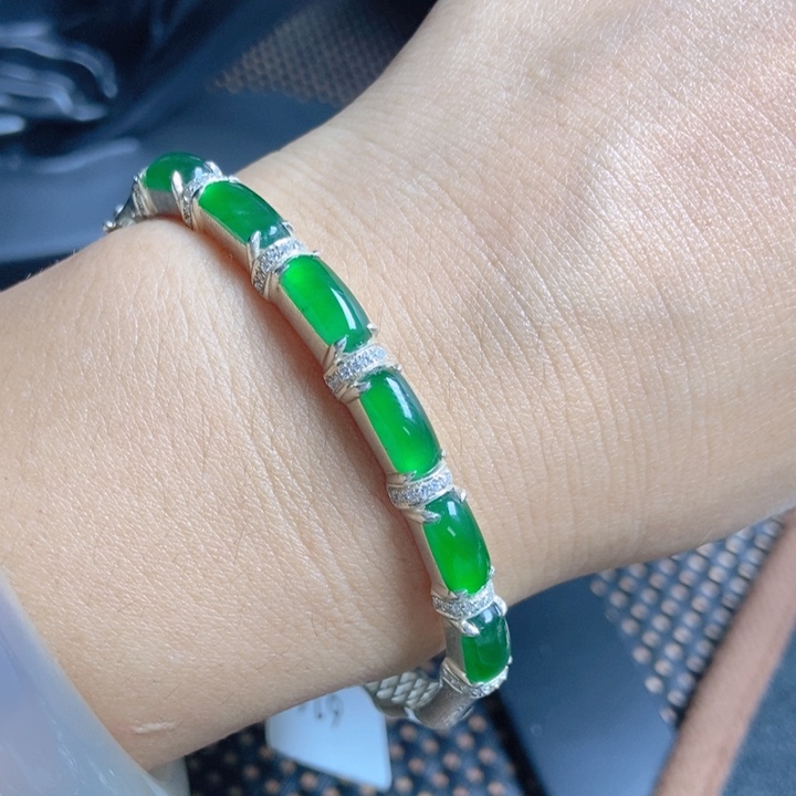 翡翠颈饰银S925镶嵌          