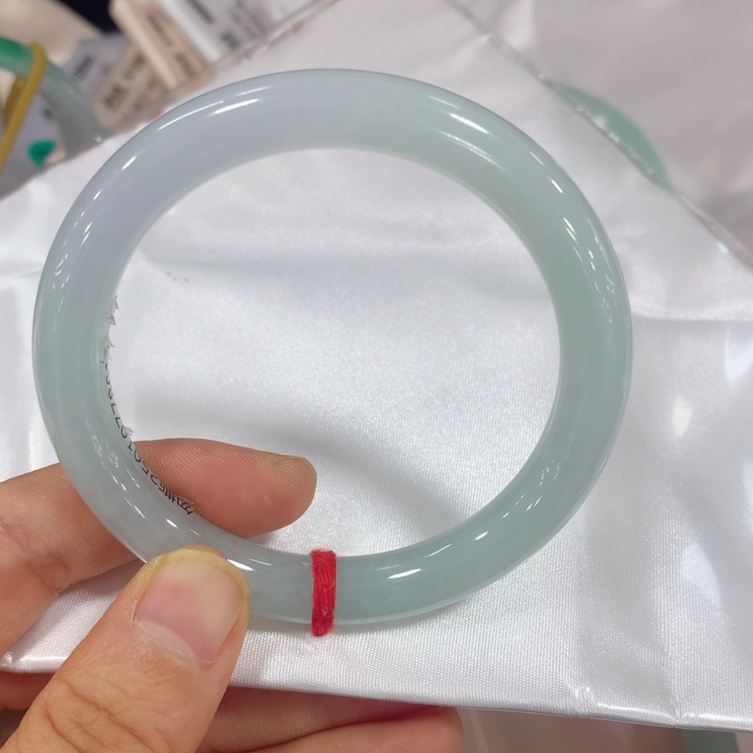 定制翡翠翡翠未镶嵌招*?