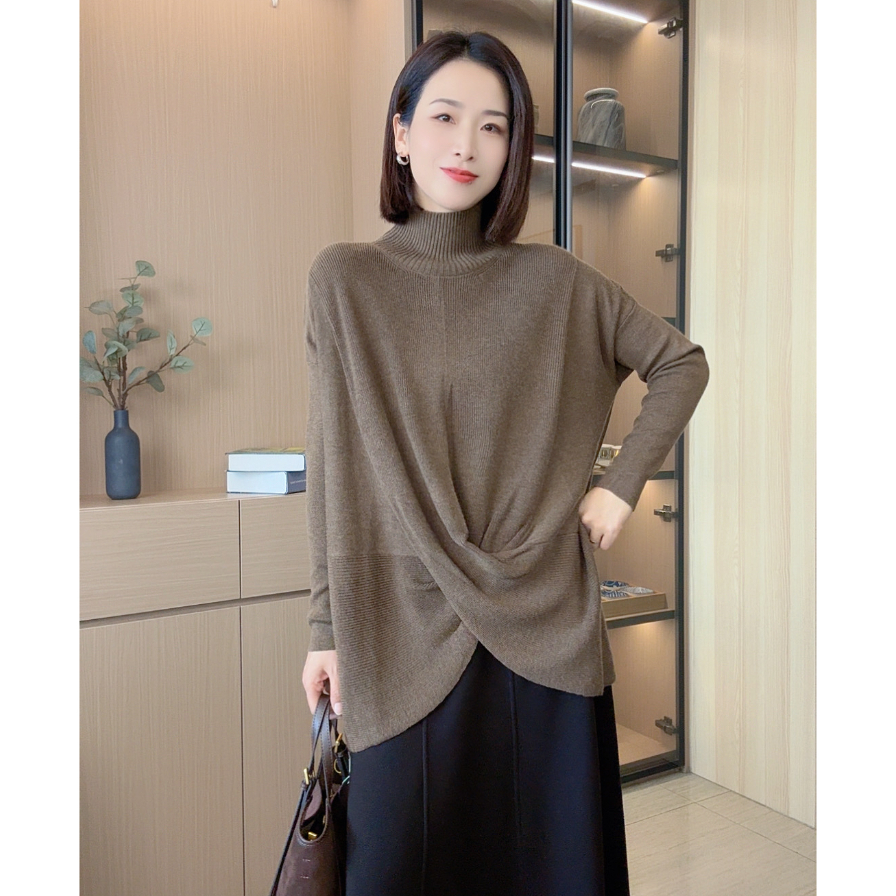 「希辰」设计感宽松高领廓形扭结羊毛毛衣 51837                  