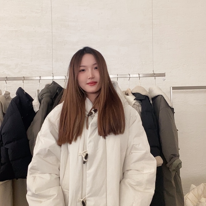 白黑两个颜色长款外套25年新款