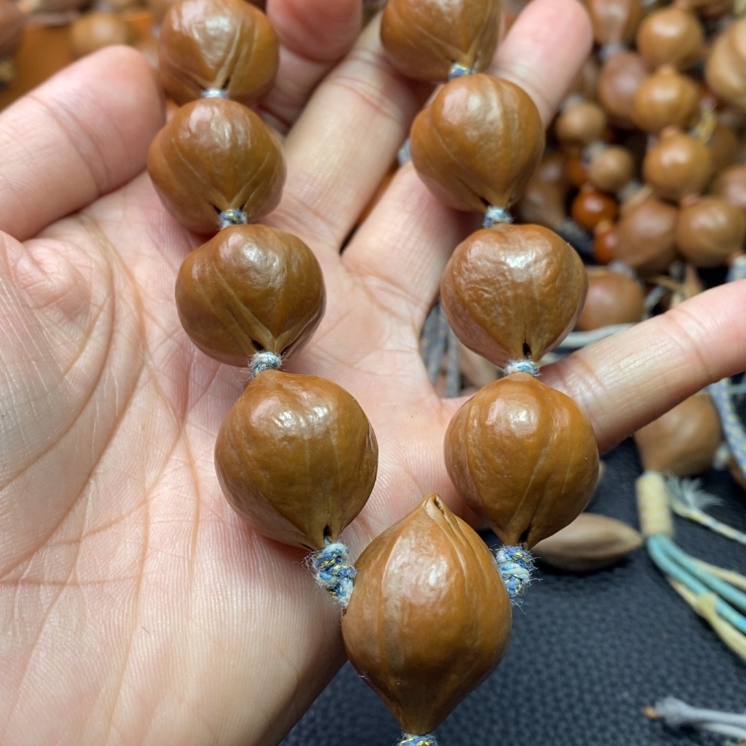 橄榄核手串/手链2.08左右，长2.4