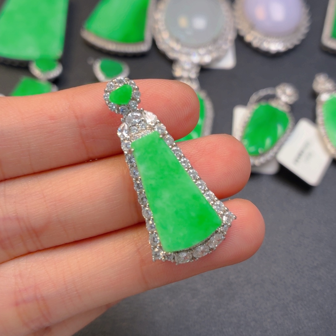 翡翠银S925镶嵌颈饰