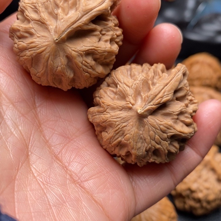 文玩核桃吊坠独角兽