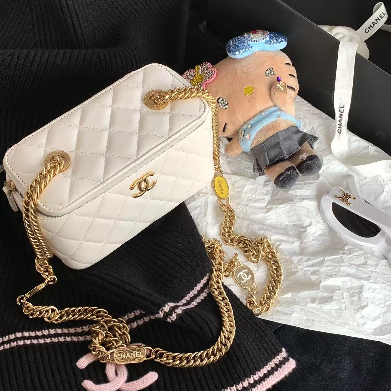 95新 Chanel/香奈儿 白金珐琅徽章盒子包 18855949