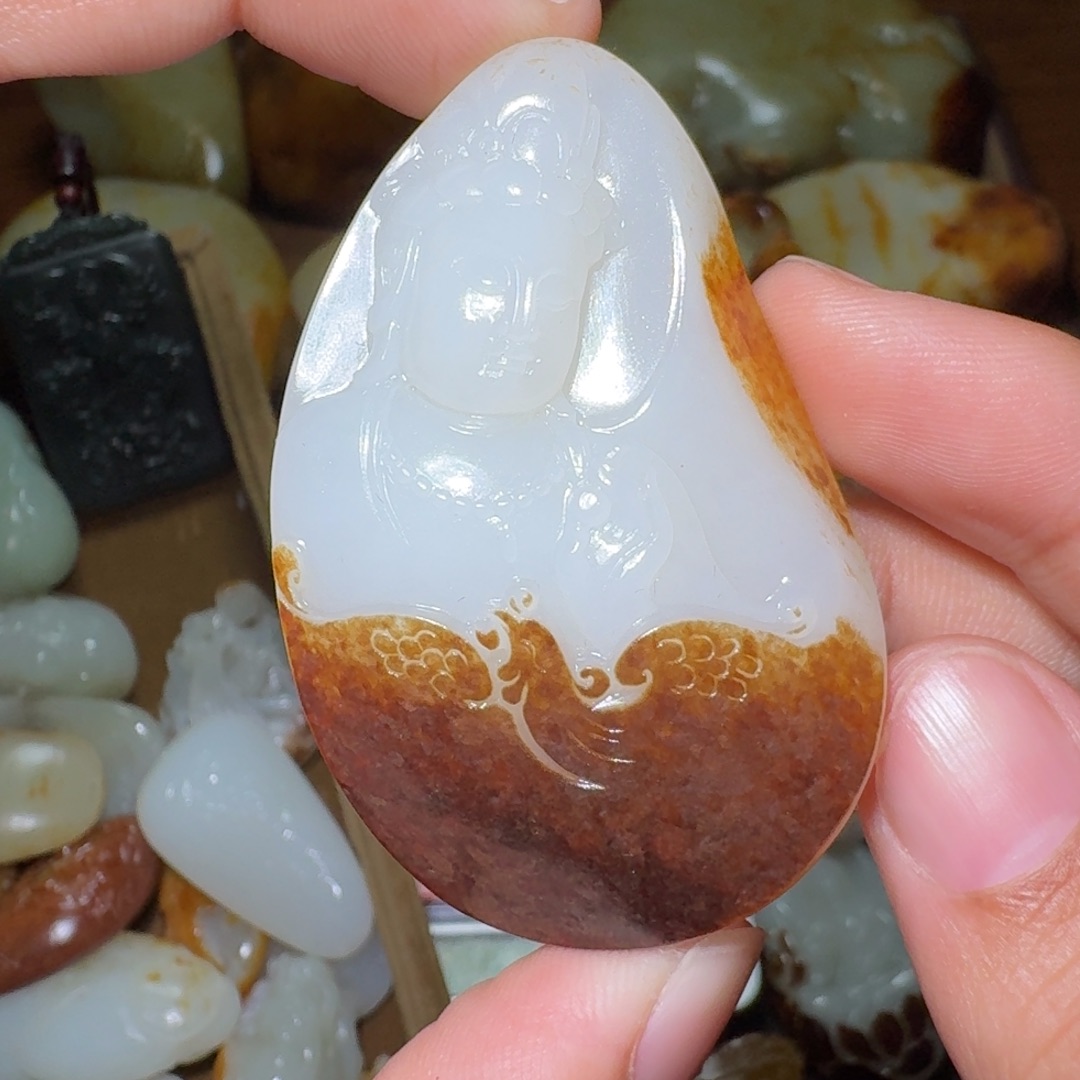 和田玉颈饰未镶嵌王*