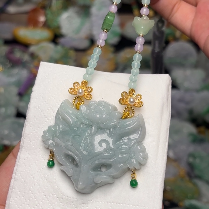 翡翠未镶嵌颈饰吊坠