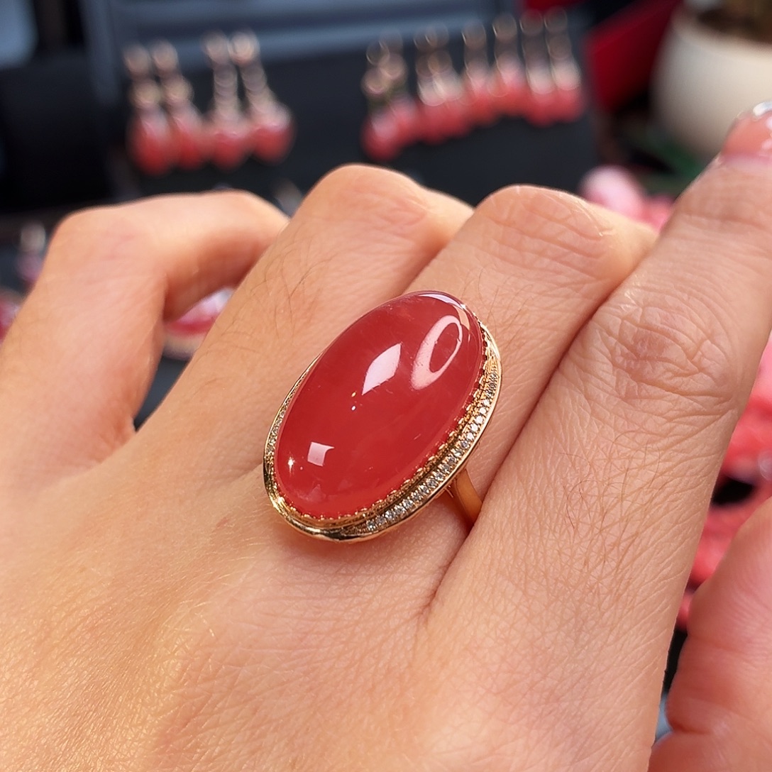 菱锰矿（红纹石）18K金镶嵌戒指