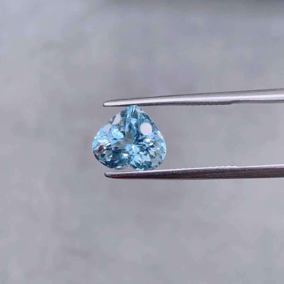 海蓝宝石裸石4.05克拉