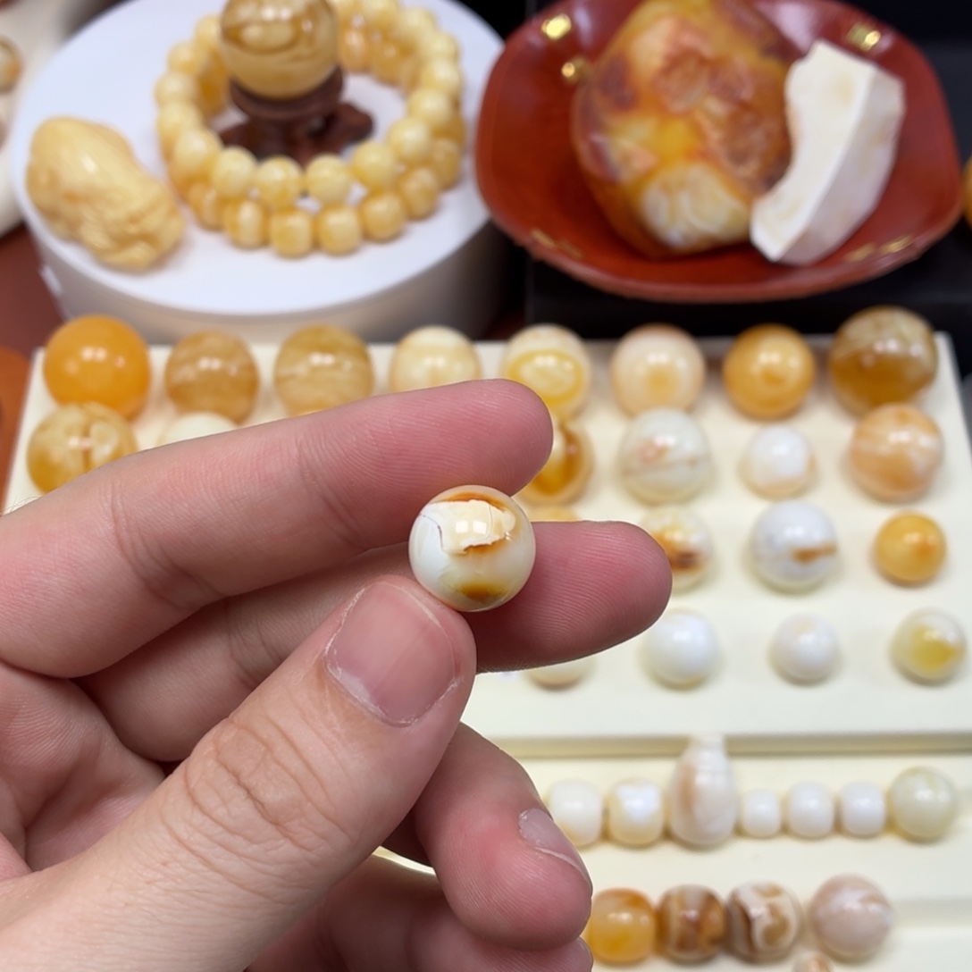 琥珀未镶嵌珠宝奇石13.2mm