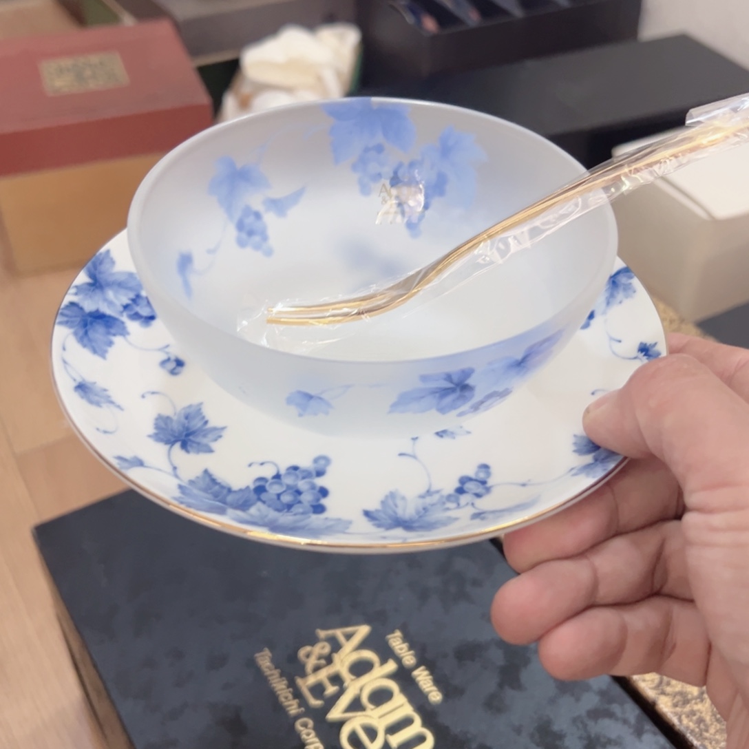 瓷片哈哈哈哈我也想要这个小