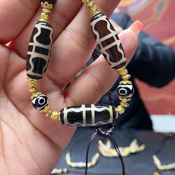 玛瑙/玉髓颈饰合金