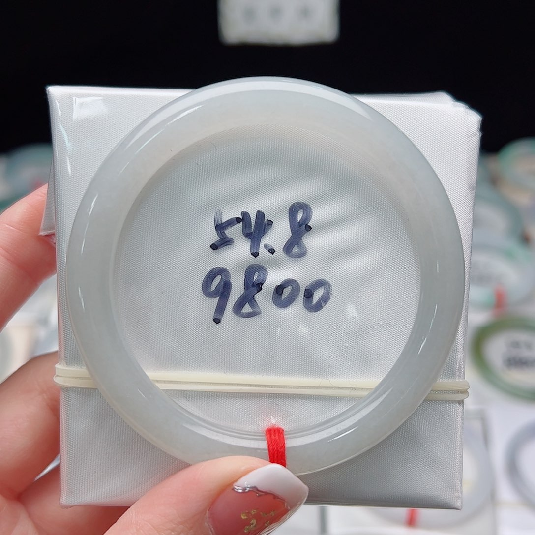 翡翠手镯（圆镯）未镶嵌