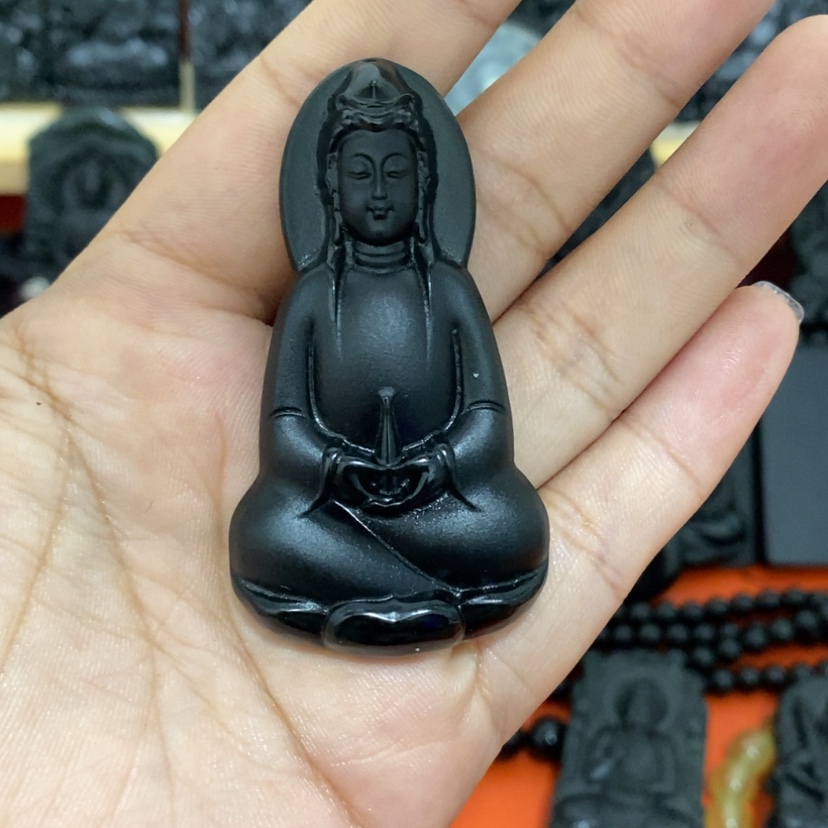 【闪购商品】未镶嵌蛇纹石玉颈饰周**法