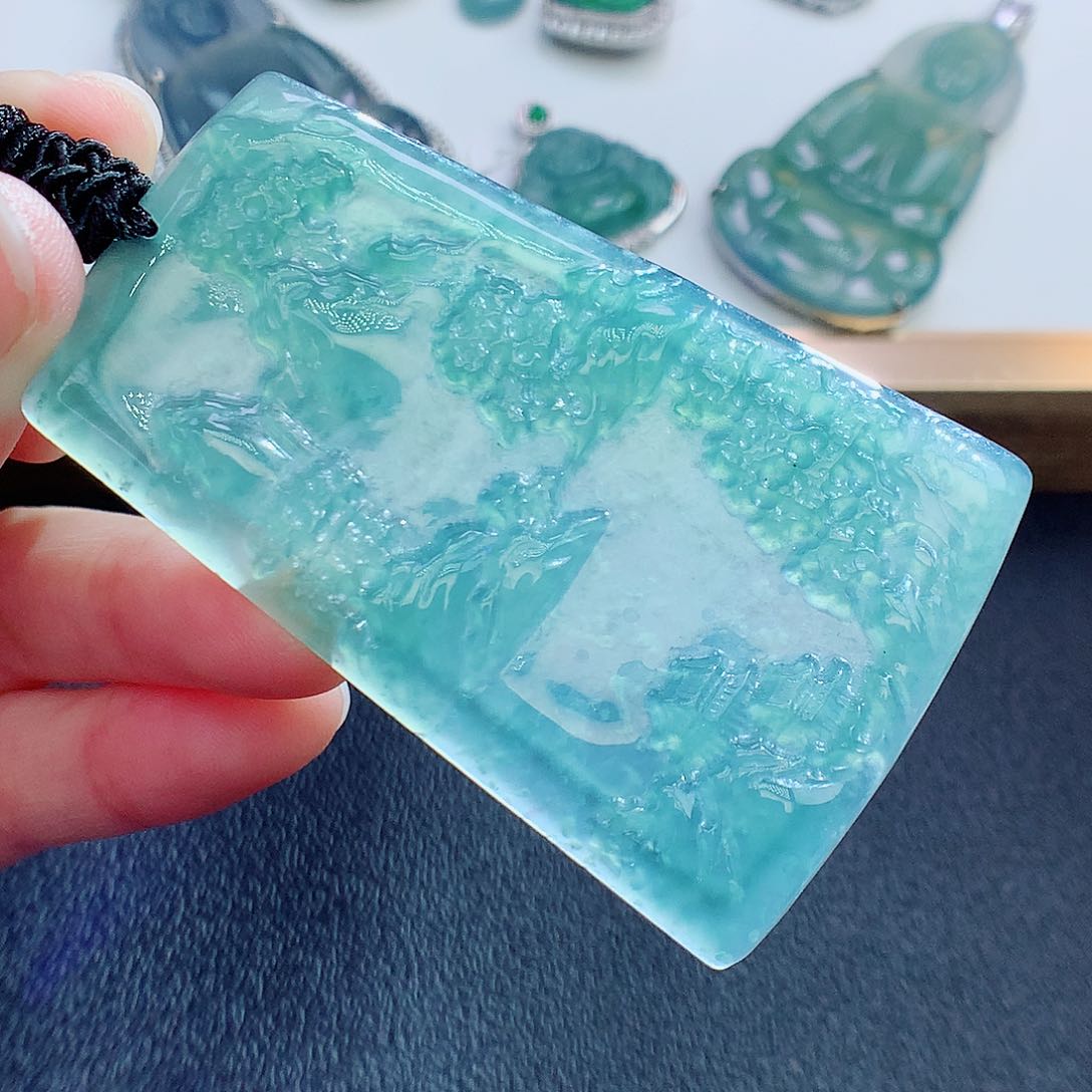 翡翠颈饰未镶嵌翡翠