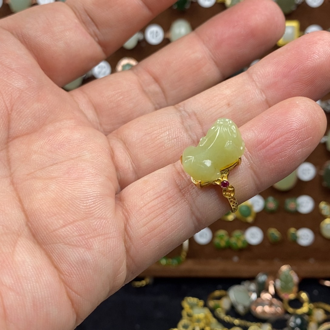 和田玉（黄玉）戒指银S925镀金镶嵌