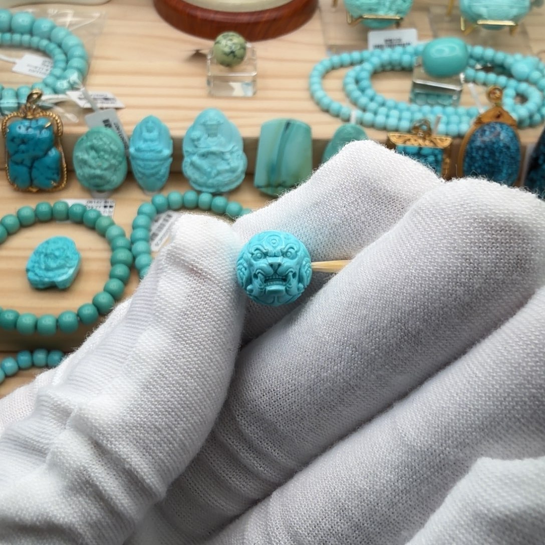 绿松石未镶嵌珠宝奇石