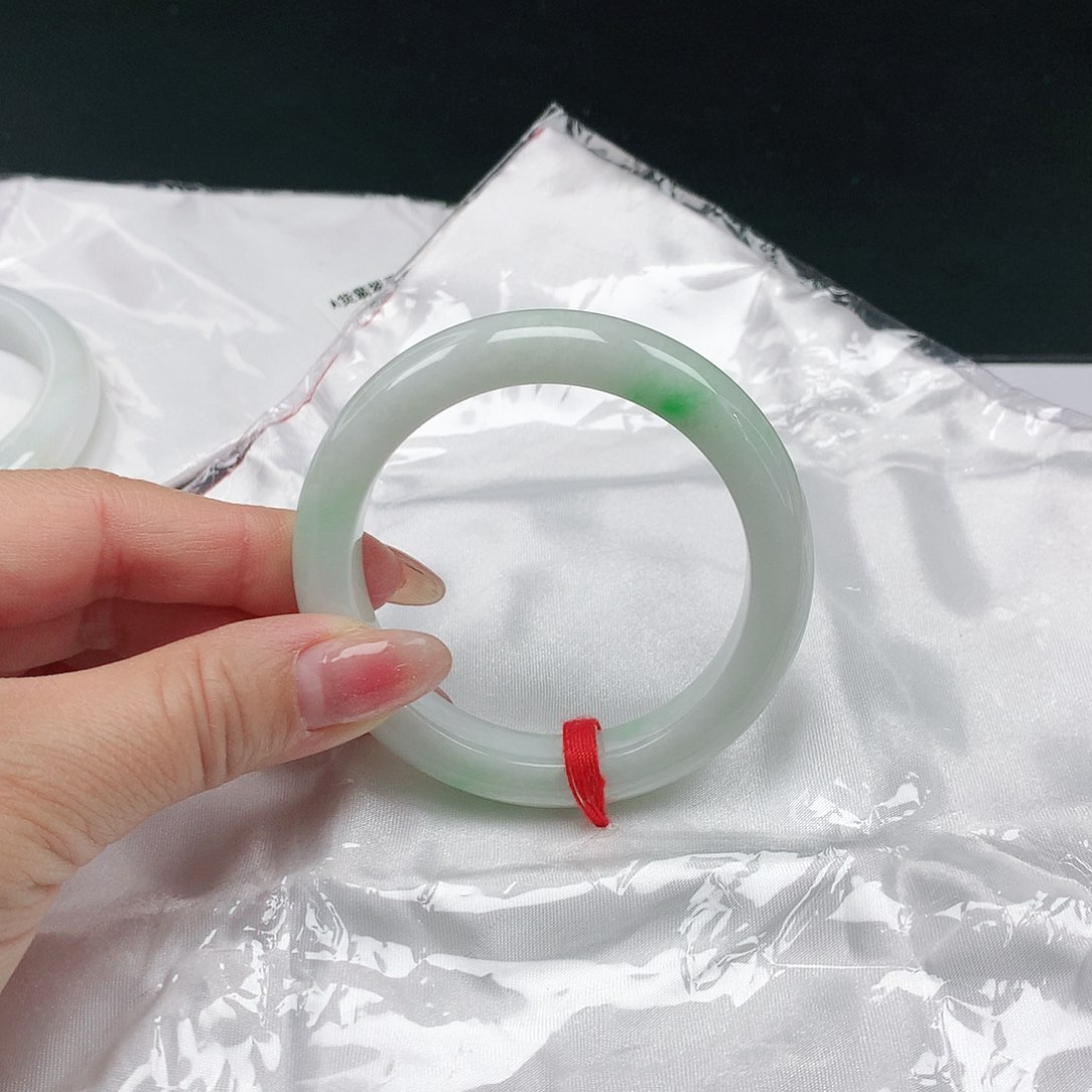 翡翠手镯未镶嵌翡翠019