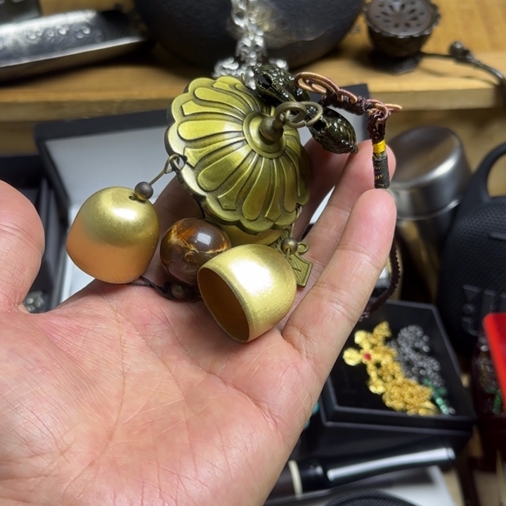 瓷片hhhfdtijfstjfdty