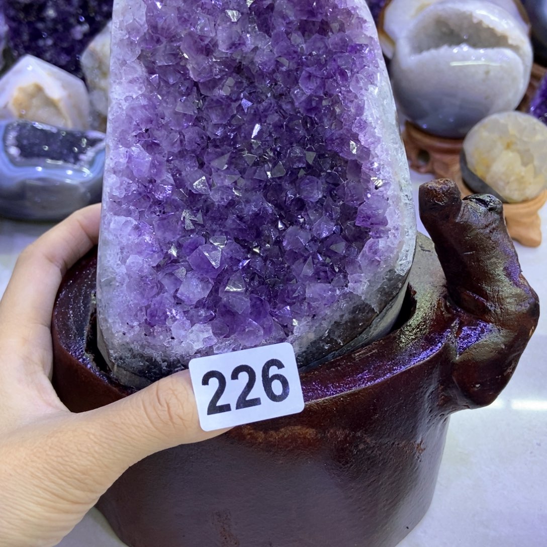 紫晶未镶嵌大型摆件（非配饰）