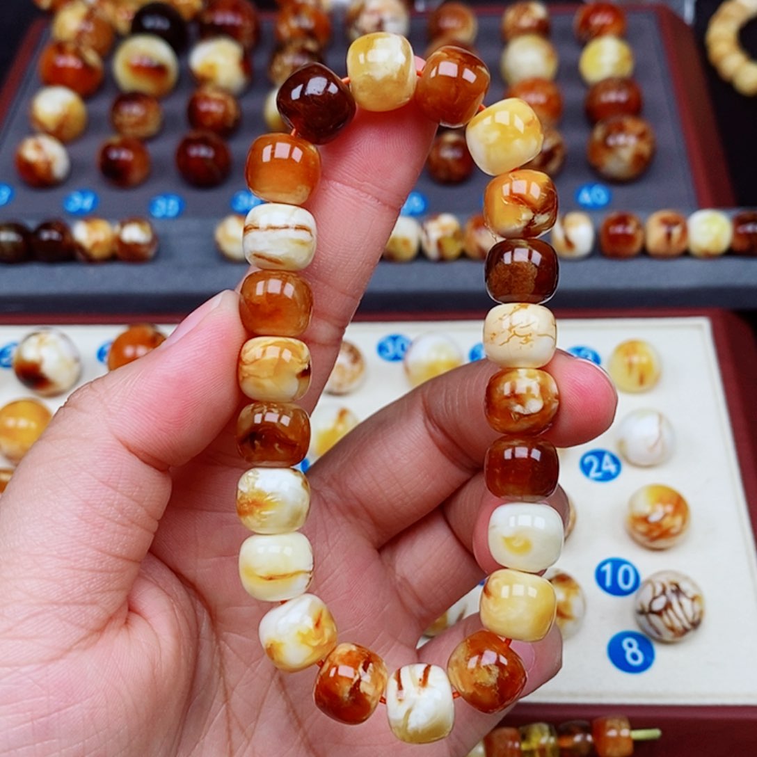 未镶嵌蜜蜡裸石蜜蜡