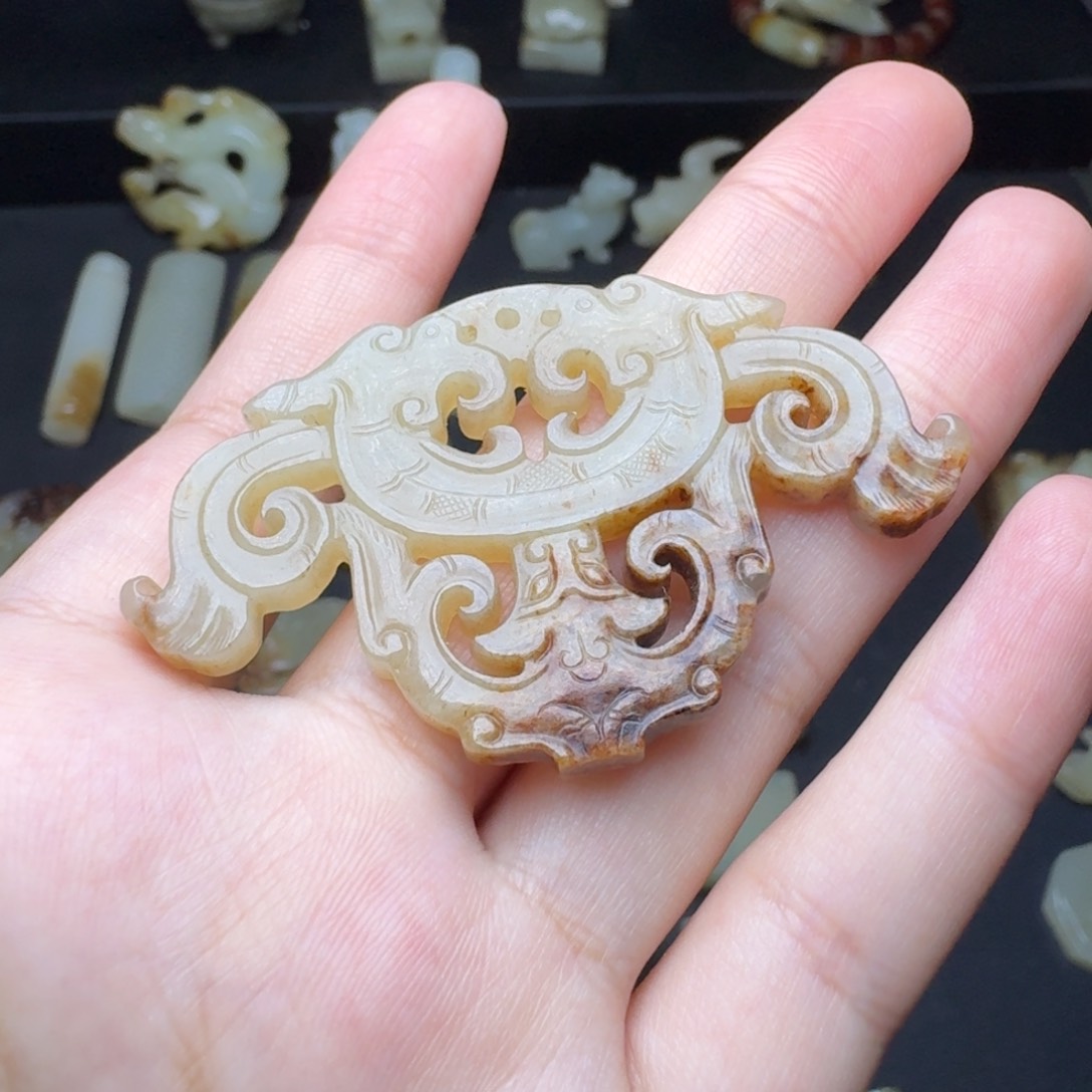 和田玉挂件未镶嵌闫****