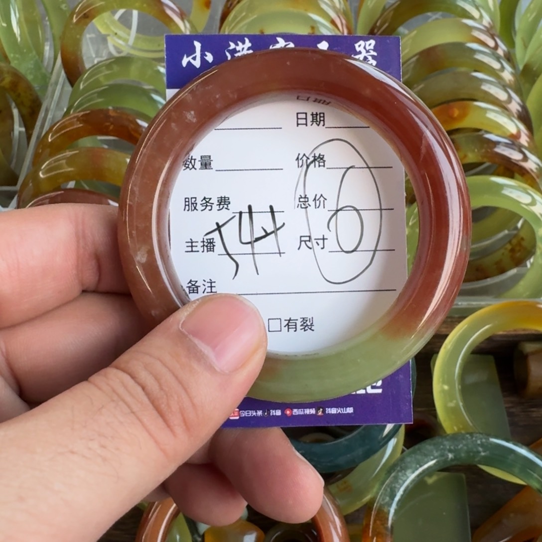 蛇纹石玉手镯合金r***r