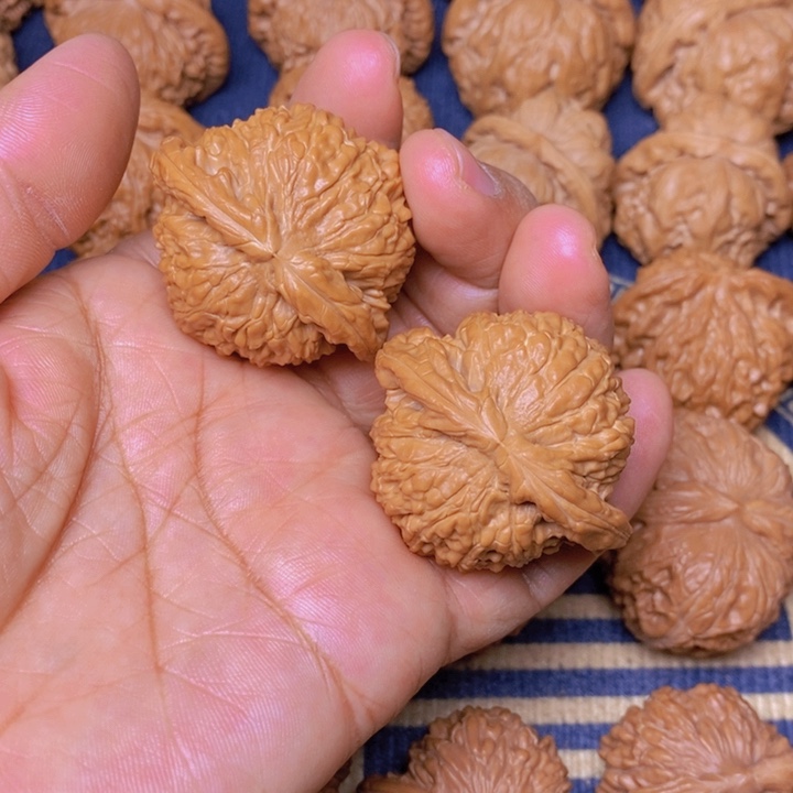 【闪购商品】文玩核桃吊坠爱****你白狮子43