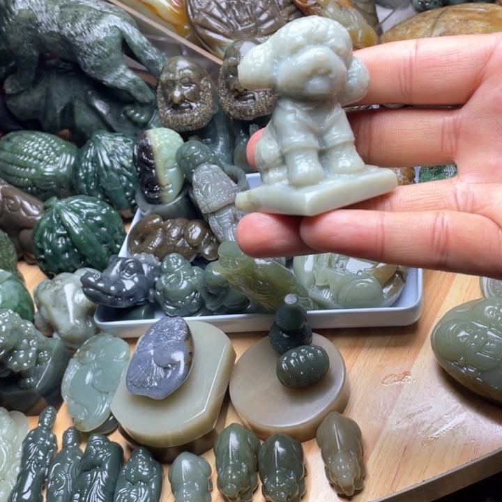 和田玉未镶嵌挂件