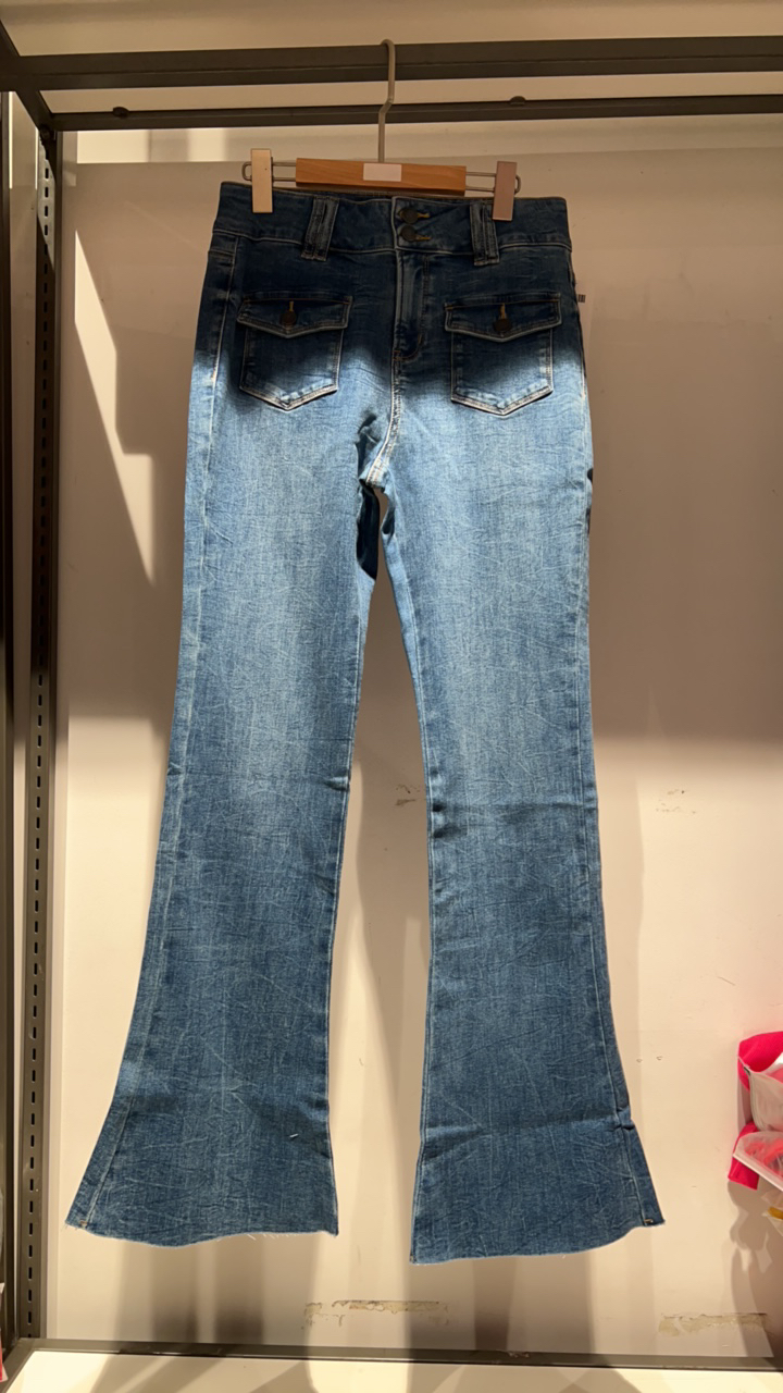 小语家伊系春款牛仔长裤Z24110303N