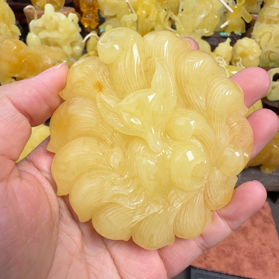 蜜蜡未镶嵌珠宝奇石