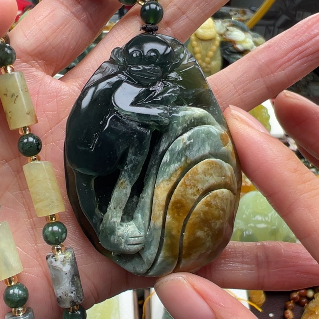 岫玉未镶嵌挂件挂件