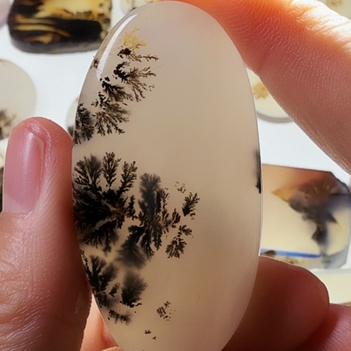 玛瑙/玉髓未镶嵌珠宝半成品