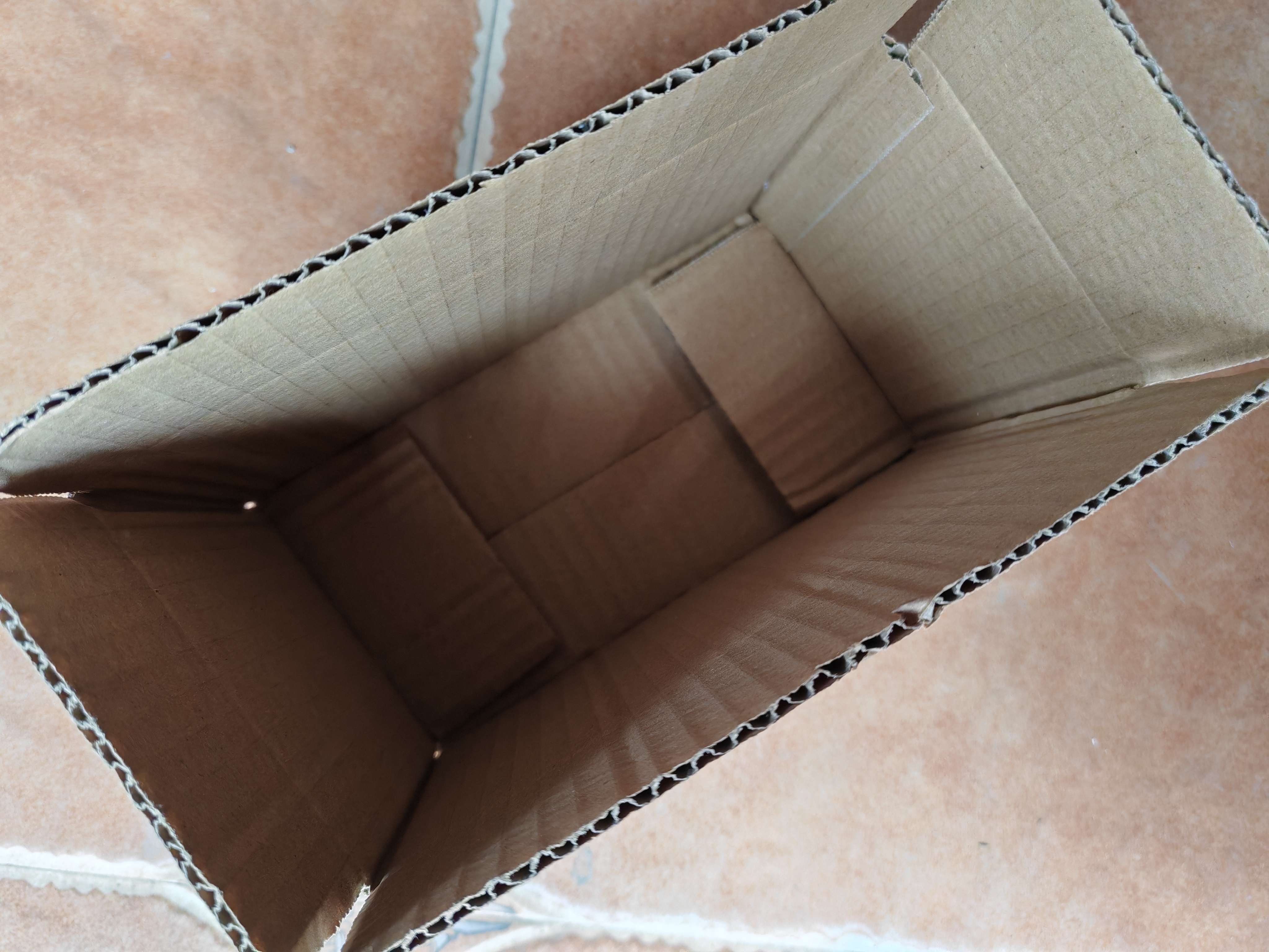 快递盒子一个，打包