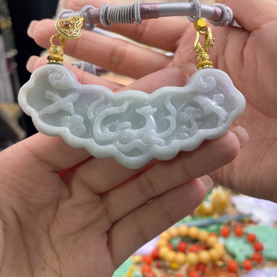 翡翠颈饰未镶嵌代编织