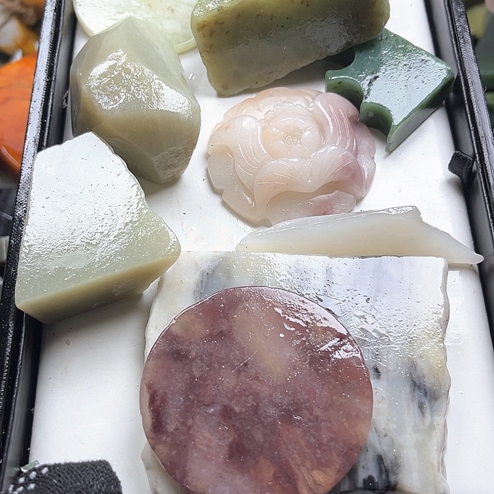 和田玉（糖玉）和田玉边角料9K金镶嵌淡*