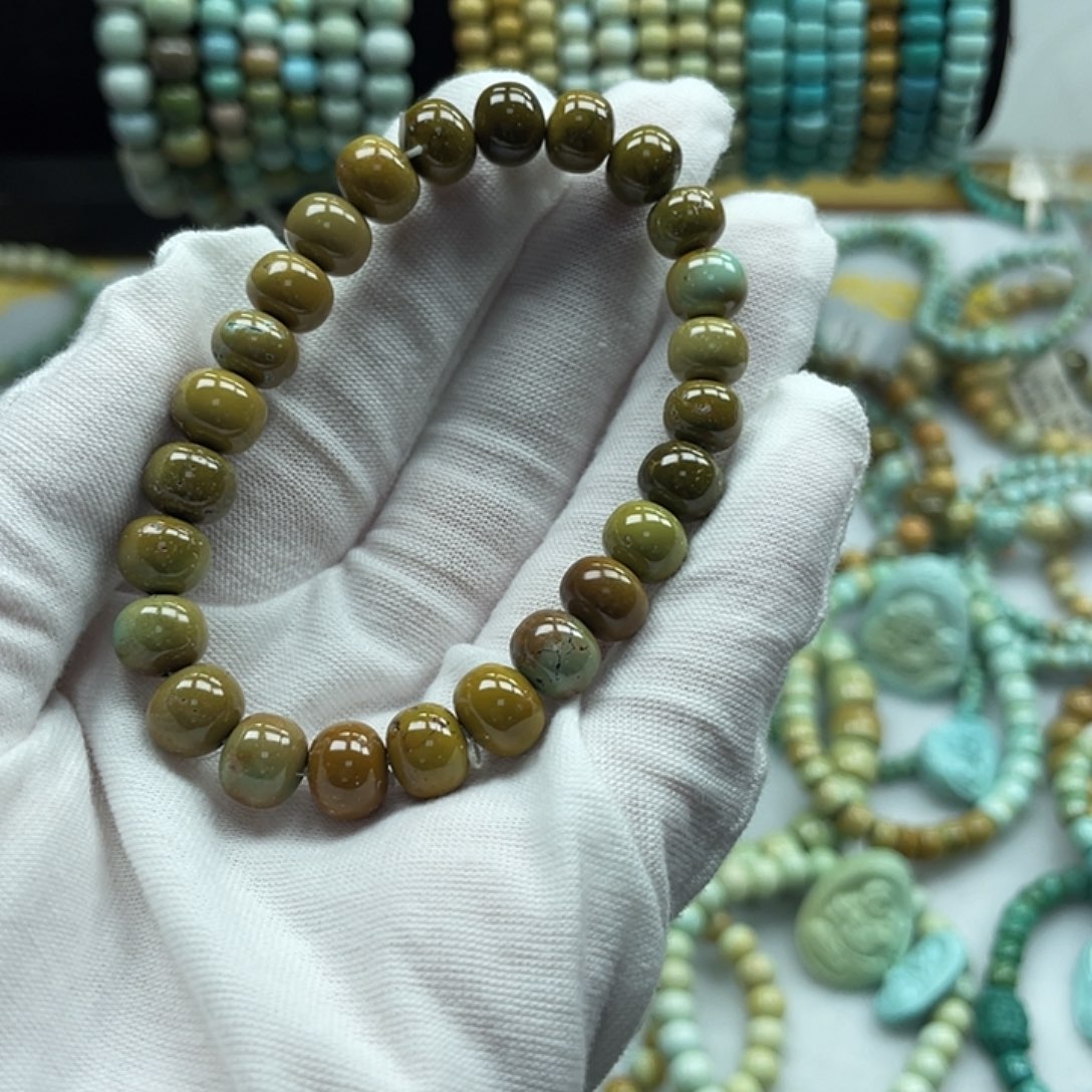 绿松石未镶嵌珠宝奇石