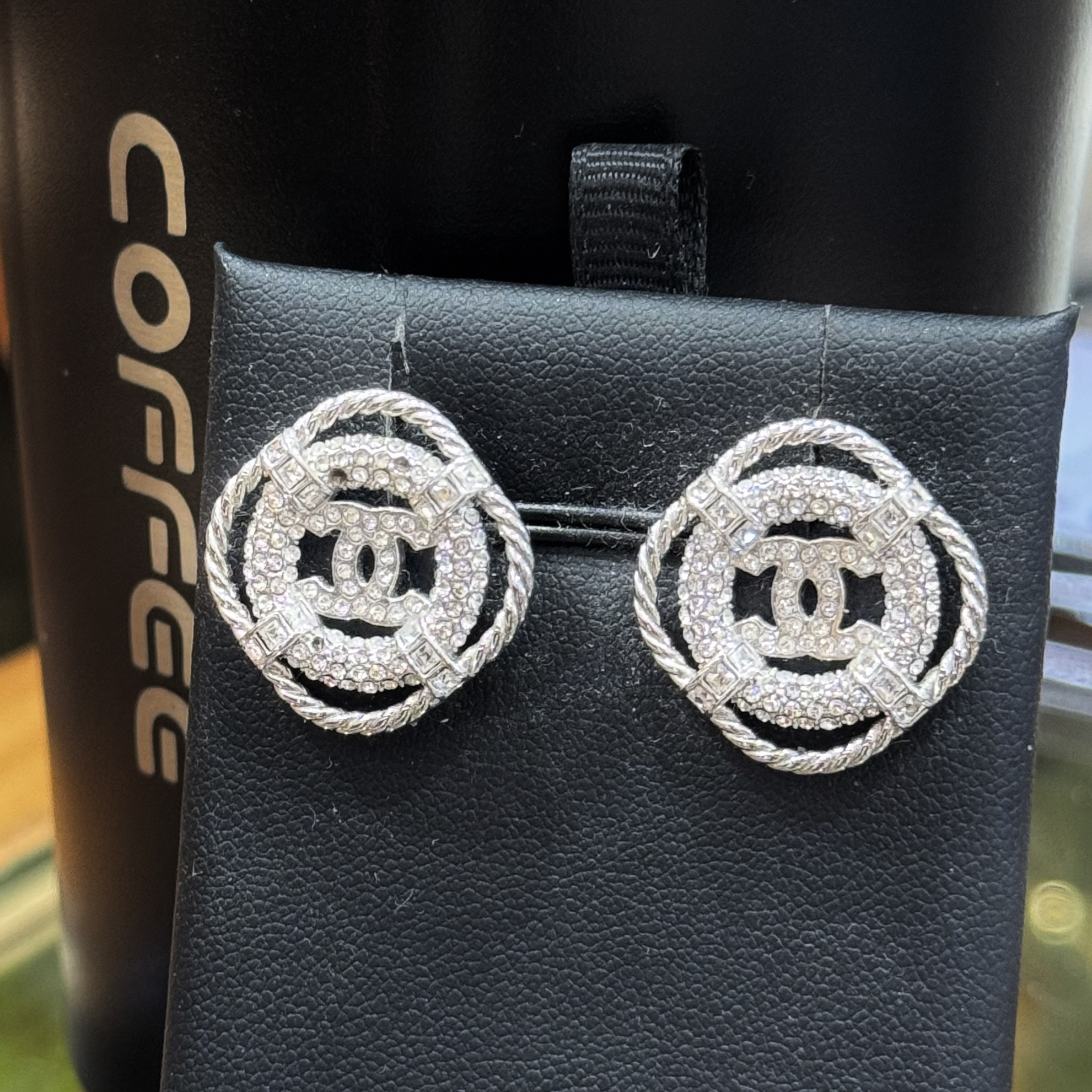 95新 Chanel/香奈儿 Chanel 带钻耳钉21110081-01