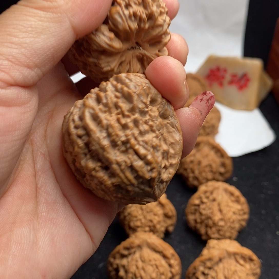 桃核吊坠南疆石就是