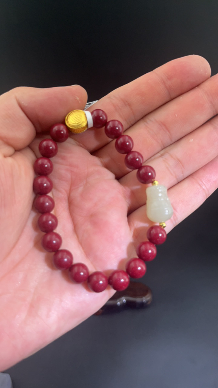 天然朱砂和田玉手串随机发一条