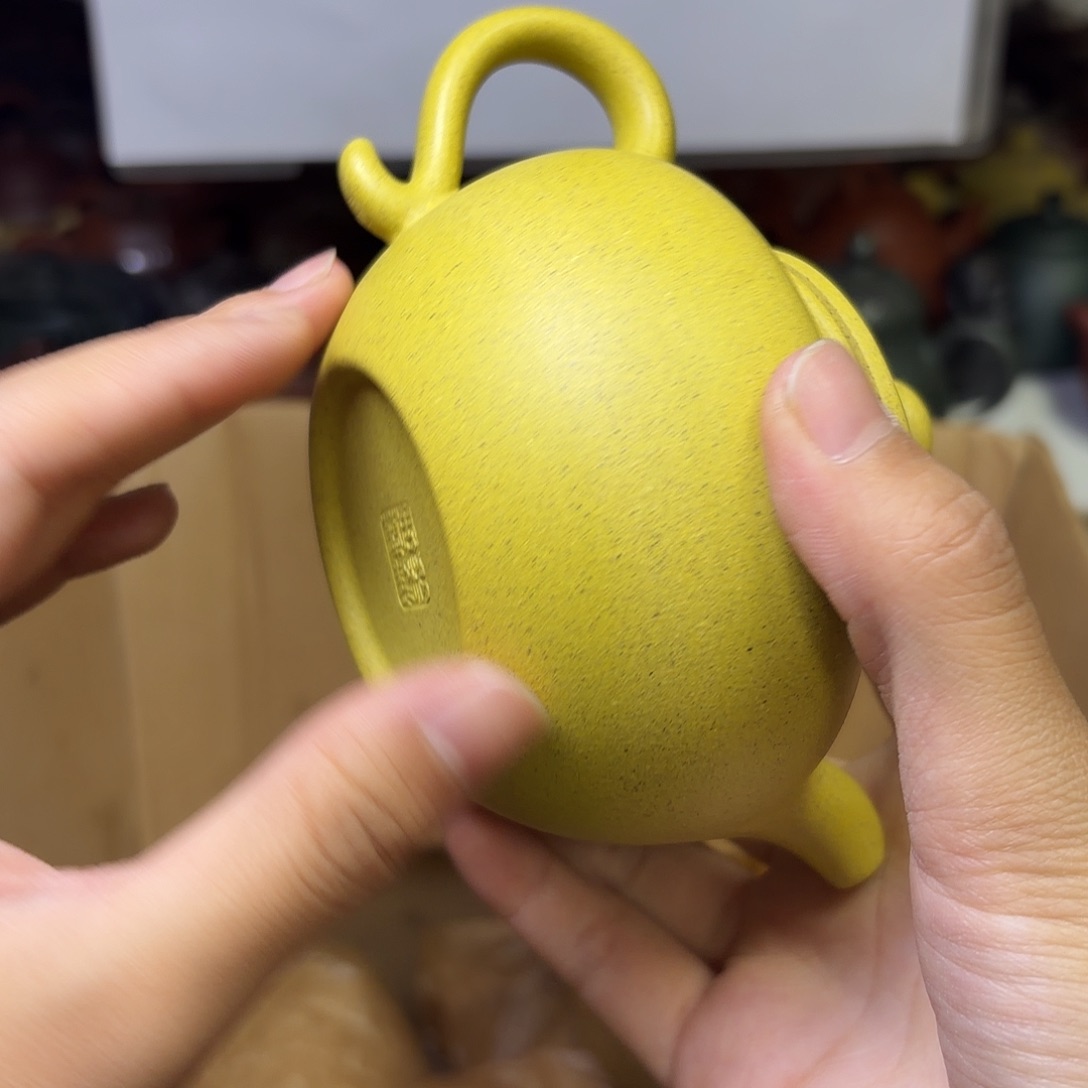 甄选宜兴本土紫砂壶