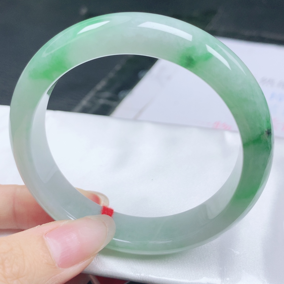 翡翠未镶嵌手镯翡翠57.1飘阳绿正圈手镯