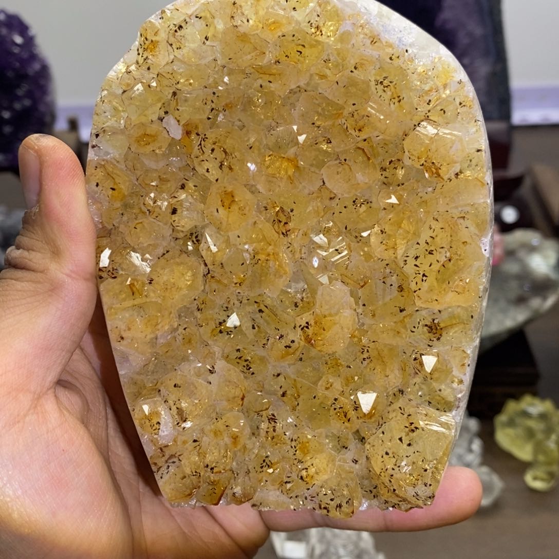 未镶嵌水晶大型摆件（非配饰）