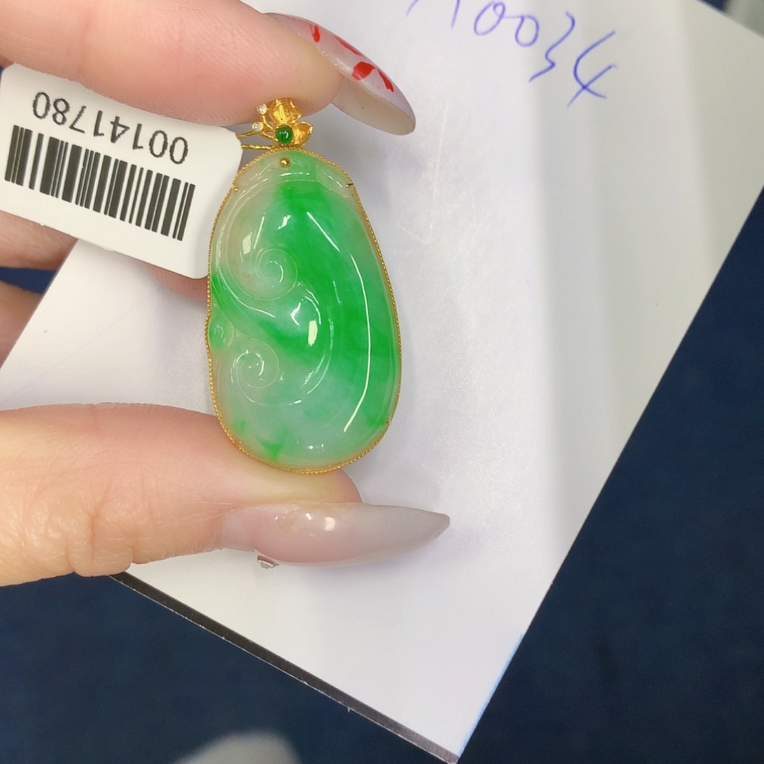 【闪购商品】翡翠颈饰18K金镶嵌00000000
