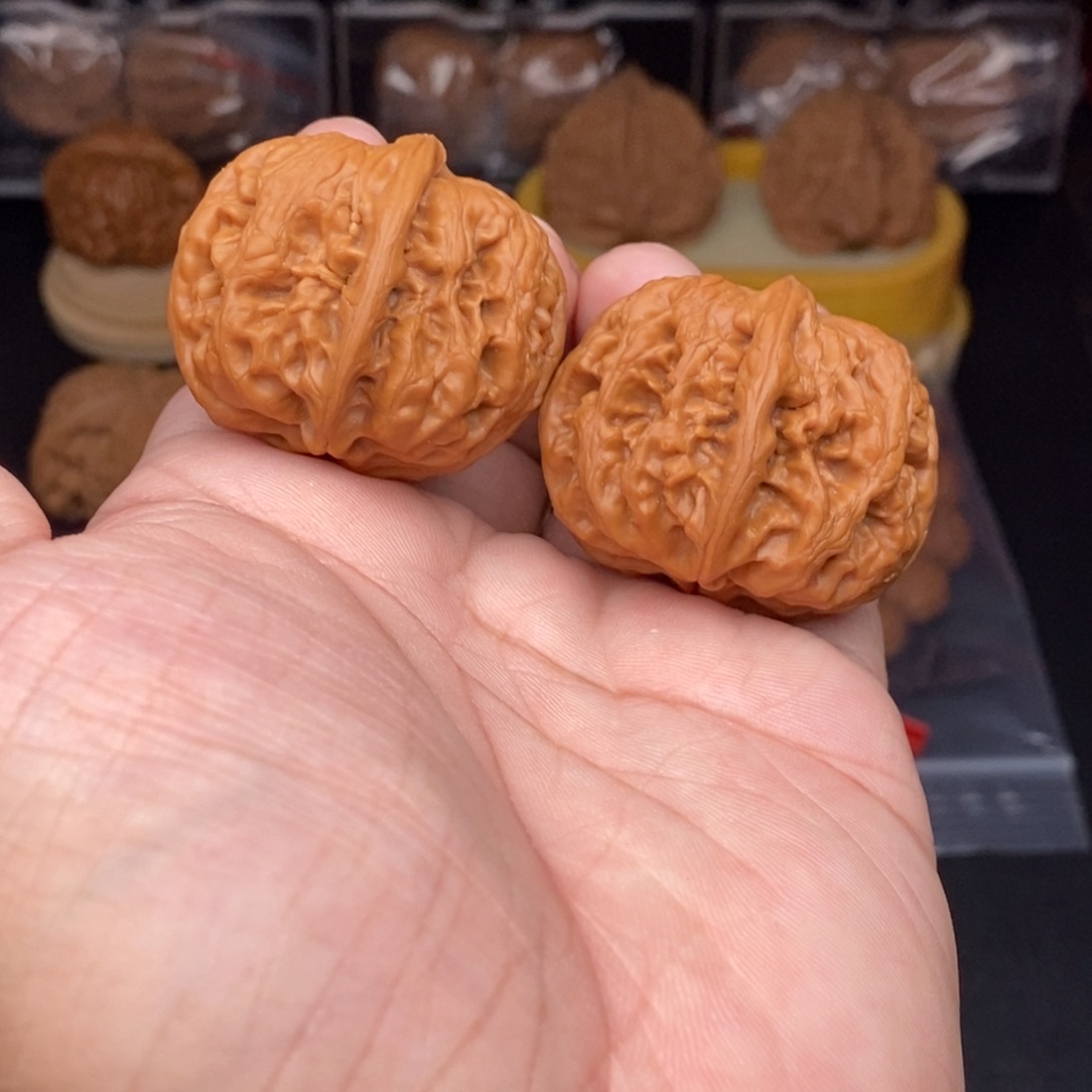 核桃把件40左右平谷方块