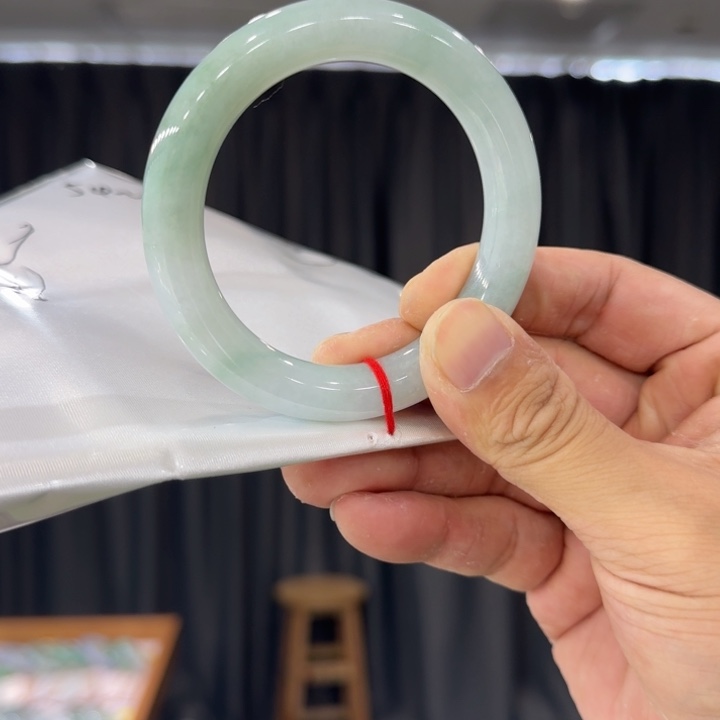 翡翠手镯未镶嵌日**?纯天然缅甸翡翠a货