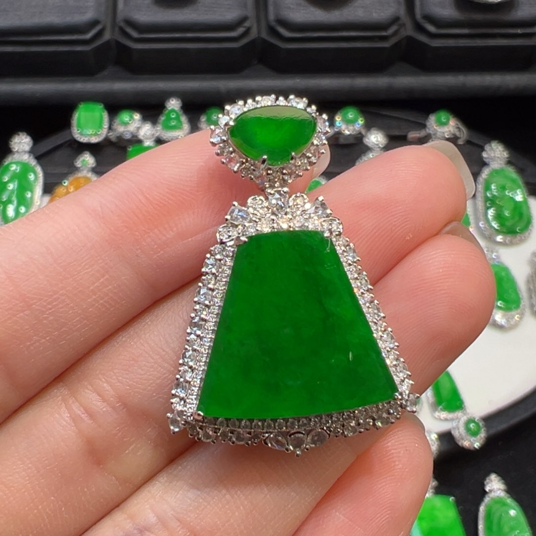 翡翠吊坠(不含链)18K金镶嵌收到货48小时鉴赏期