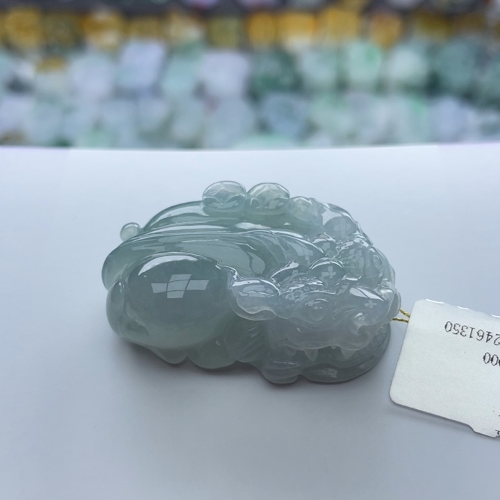 翡翠颈饰未镶嵌貔貅